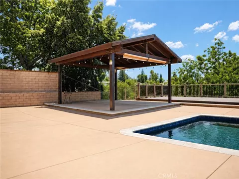 Exterior - 35353 Cabrini Dr, Yucaipa, CA 92399 photo 10 of 13