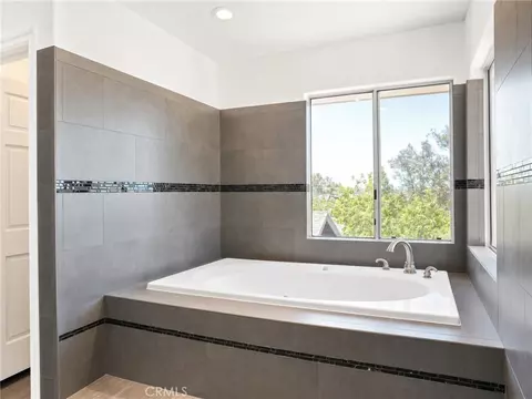 Bath - 35353 Cabrini Dr, Yucaipa, CA 92399 photo 3 of 3