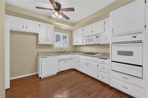 Kitchen - 425 Blackpine, Corona, CA 92879 photo 1 of 2