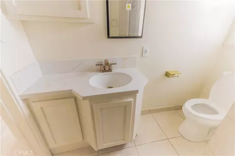 Bath - 149 E Alru, Rialto, CA 92376 photo 1 of 2