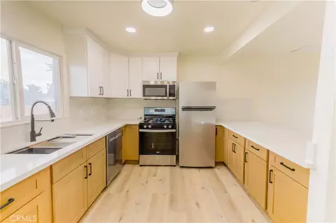 Kitchen - 149 E Alru, Rialto, CA 92376 photo 2 of 2