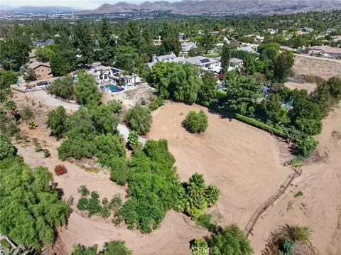 View/Area - 2286 Decade Ct, Riverside, CA 92506 photo 5 of 9