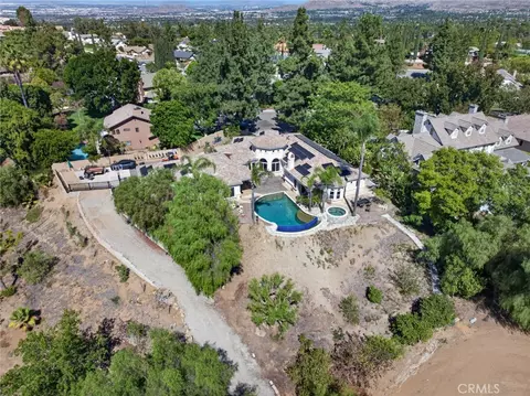 View/Area - 2286 Decade Ct, Riverside, CA 92506 photo 2 of 9