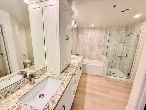 Bath - 1310 E Ocean #407, Long Beach, CA 90802 photo 3 of 5