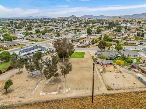 View/Area - 3998 Bluff, Norco, CA 92860 photo 9 of 12