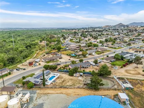 View/Area - 3998 Bluff, Norco, CA 92860 photo 6 of 12