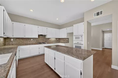 Kitchen - 11123 Violet Ct, Riverside, CA 92503 photo 3 of 5