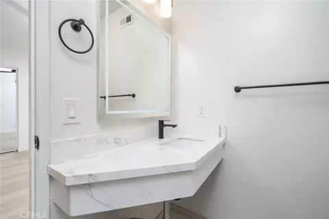 Bath - 212 N Acacia Ave, Rialto, CA 92376 photo 4 of 4