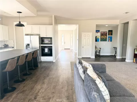 Entry Way - 18662 Hawkhill, Perris, CA 92570 photo 4 of 7