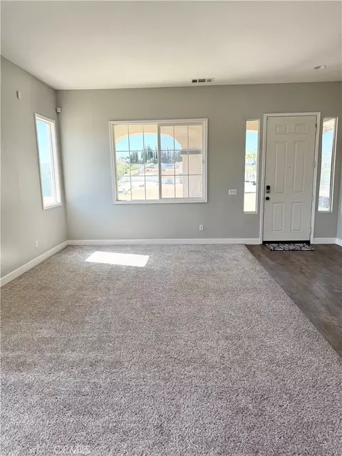 Living - 18662 Hawkhill, Perris, CA 92570 photo 1 of 4