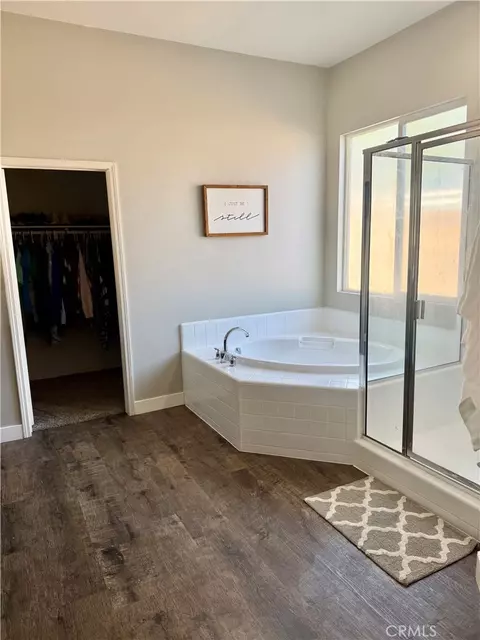 Bath - 18662 Hawkhill, Perris, CA 92570 photo 6 of 7