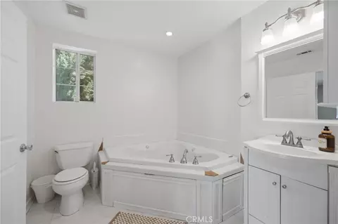 Bath - 2575 Hillside Ave, Norco, CA 92860 photo 3 of 4