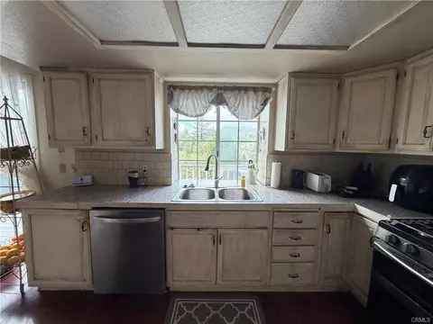 Kitchen - 22198 SW Pine Dr, Cedarpines Park, CA 92322 photo 1 of 1
