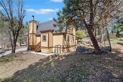 Exterior - 32799 Badger Ln, Running Springs, CA 92382 photo 4 of 10