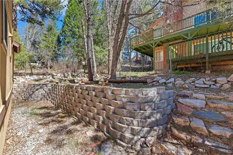 Exterior - 32799 Badger Ln, Running Springs, CA 92382 photo 8 of 10