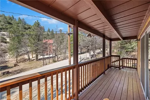 Exterior - 32799 Badger Ln, Running Springs, CA 92382 photo 7 of 10