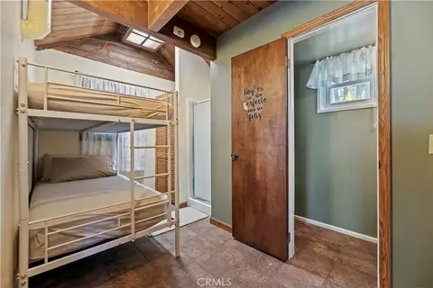 Bedroom - 32799 Badger Ln, Running Springs, CA 92382 photo 1 of 6