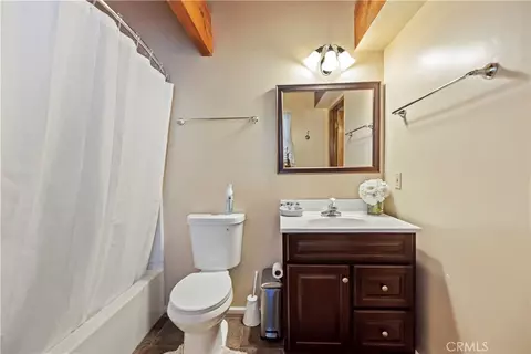 Bath - 32799 Badger Ln, Running Springs, CA 92382 photo 3 of 3