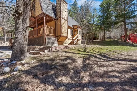 Exterior - 32799 Badger Ln, Running Springs, CA 92382 photo 2 of 10