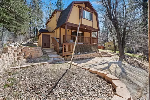 Exterior - 32799 Badger Ln, Running Springs, CA 92382 photo 1 of 10
