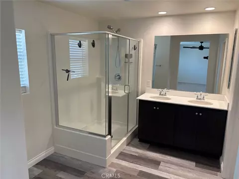 Bath - 44743 Beringer, Indio, CA 92203 photo 2 of 2