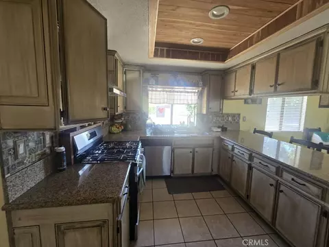 Kitchen - 29225 Central Ave, Nuevo, CA 92567 photo 2 of 4