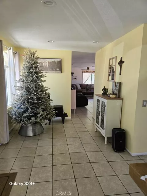 Entry Way - 29225 Central Ave, Nuevo, CA 92567 photo 3 of 4