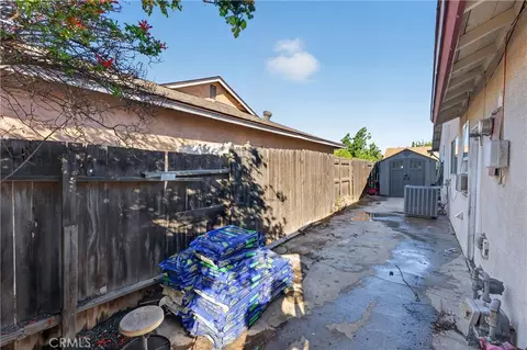 Exterior - 9525 Cabrillo Dr, Riverside, CA 92503 photo 12 of 13