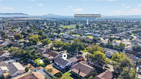 View/Area - 9525 Cabrillo Dr, Riverside, CA 92503 photo 5 of 6