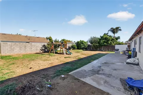 Exterior - 9525 Cabrillo Dr, Riverside, CA 92503 photo 6 of 13
