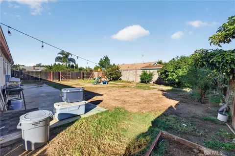 Exterior - 9525 Cabrillo Dr, Riverside, CA 92503 photo 4 of 13