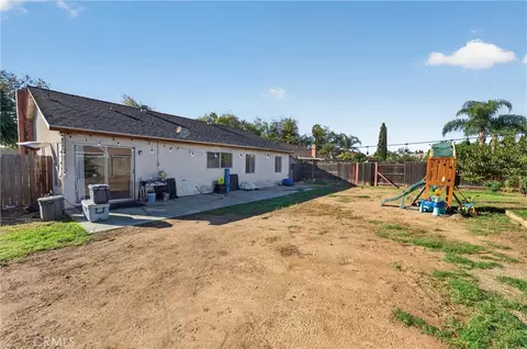 Exterior - 9525 Cabrillo Dr, Riverside, CA 92503 photo 10 of 13