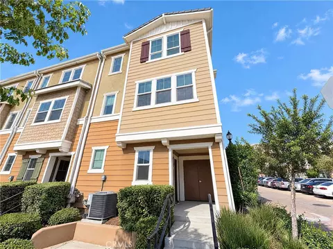 14114 W W Pne, Van Nuys, CA 91405