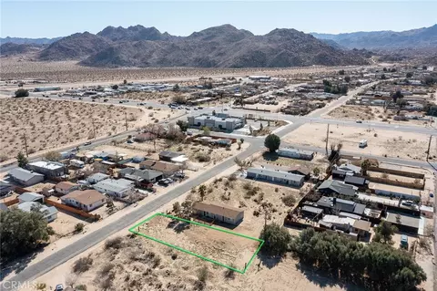 6394 Mountain View St, Joshua Tree, CA 92252