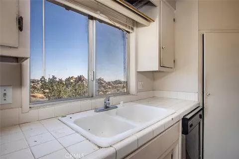 Kitchen - 5550 Carlsbad Ave, Yucca Valley, CA 92284 photo 3 of 3