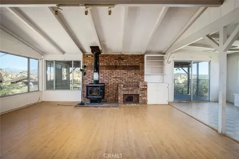 Living - 5550 Carlsbad Ave, Yucca Valley, CA 92284 photo 1 of 3