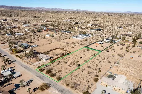 58700 Sun Via Dr, Yucca Valley, CA 91184