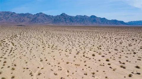 504 Ironage Rd, Twentynine Palms, CA 92277