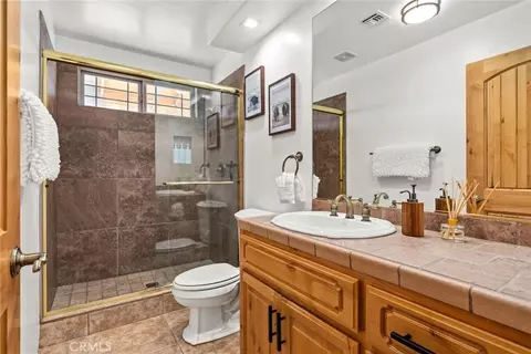 Bath - 7030 Mile Square Rd, Joshua Tree, CA 92252 photo 4 of 6