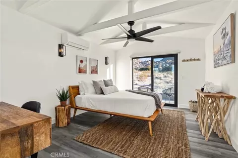 Bedroom - 7030 Mile Square Rd, Joshua Tree, CA 92252 photo 14 of 16