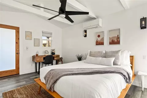 Bedroom - 7030 Mile Square Rd, Joshua Tree, CA 92252 photo 15 of 16