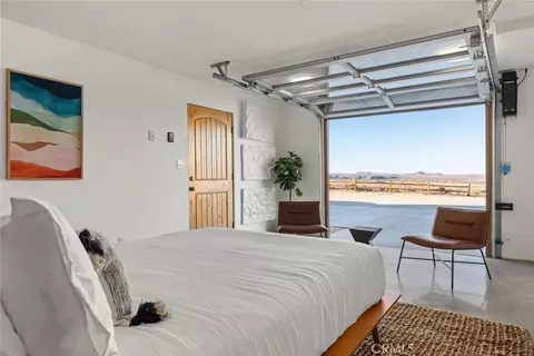 Bedroom - 7030 Mile Square Rd, Joshua Tree, CA 92252 photo 11 of 16