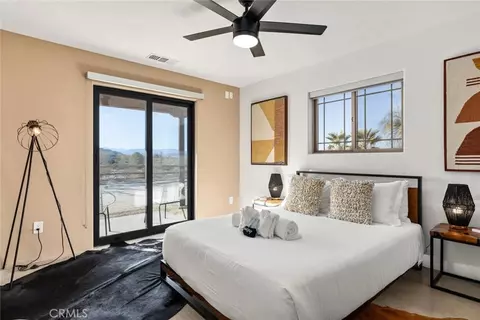 Bedroom - 7030 Mile Square Rd, Joshua Tree, CA 92252 photo 4 of 16