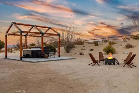 Exterior - 7030 Mile Square Rd, Joshua Tree, CA 92252 photo 12 of 14