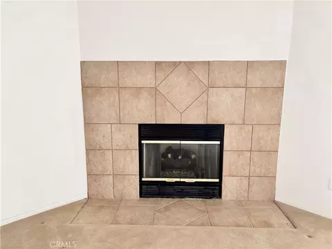 Living - 7495 Canyon Dr, Yucca Valley, CA 92284 photo 6 of 8