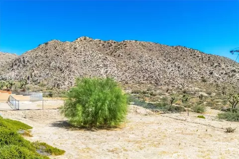 Exterior - 7495 Canyon Dr, Yucca Valley, CA 92284 photo 4 of 12