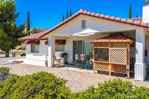 Exterior - 7495 Canyon Dr, Yucca Valley, CA 92284 photo 7 of 11