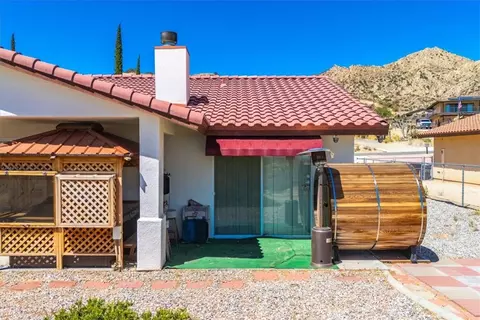 Exterior - 7495 Canyon Dr, Yucca Valley, CA 92284 photo 6 of 11