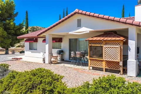 Exterior - 7495 Canyon Dr, Yucca Valley, CA 92284 photo 8 of 12