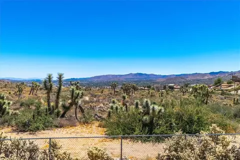 Exterior - 7495 Canyon Dr, Yucca Valley, CA 92284 photo 1 of 12
